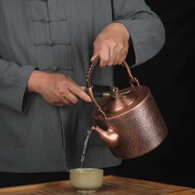 Chinese gehamerde koperen theepot 2L