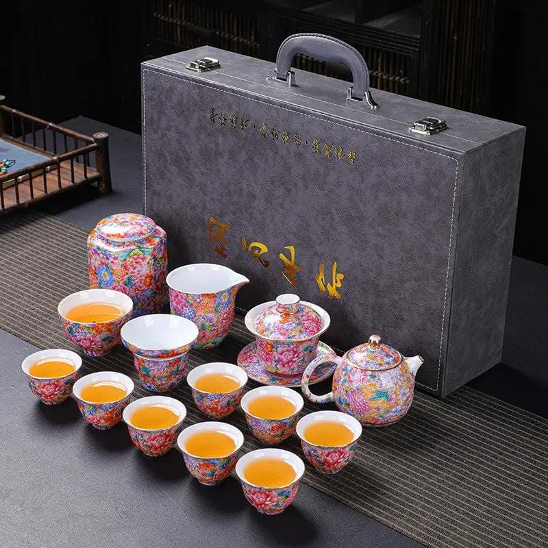 Chinese keramische theeset met bloemenpatronen