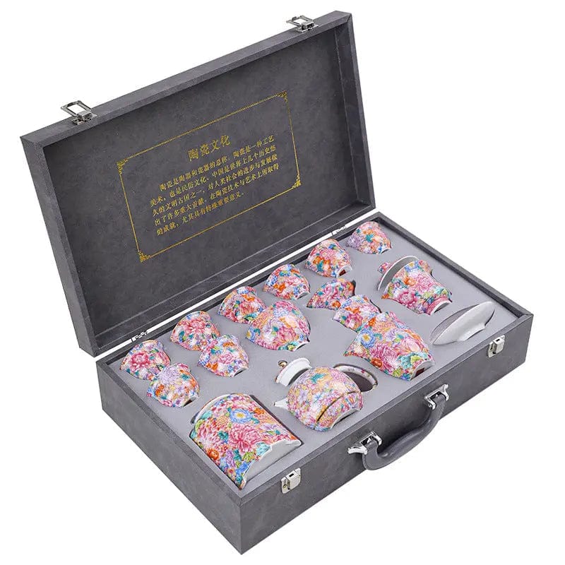 Chinese keramische theeset met bloemenpatronen