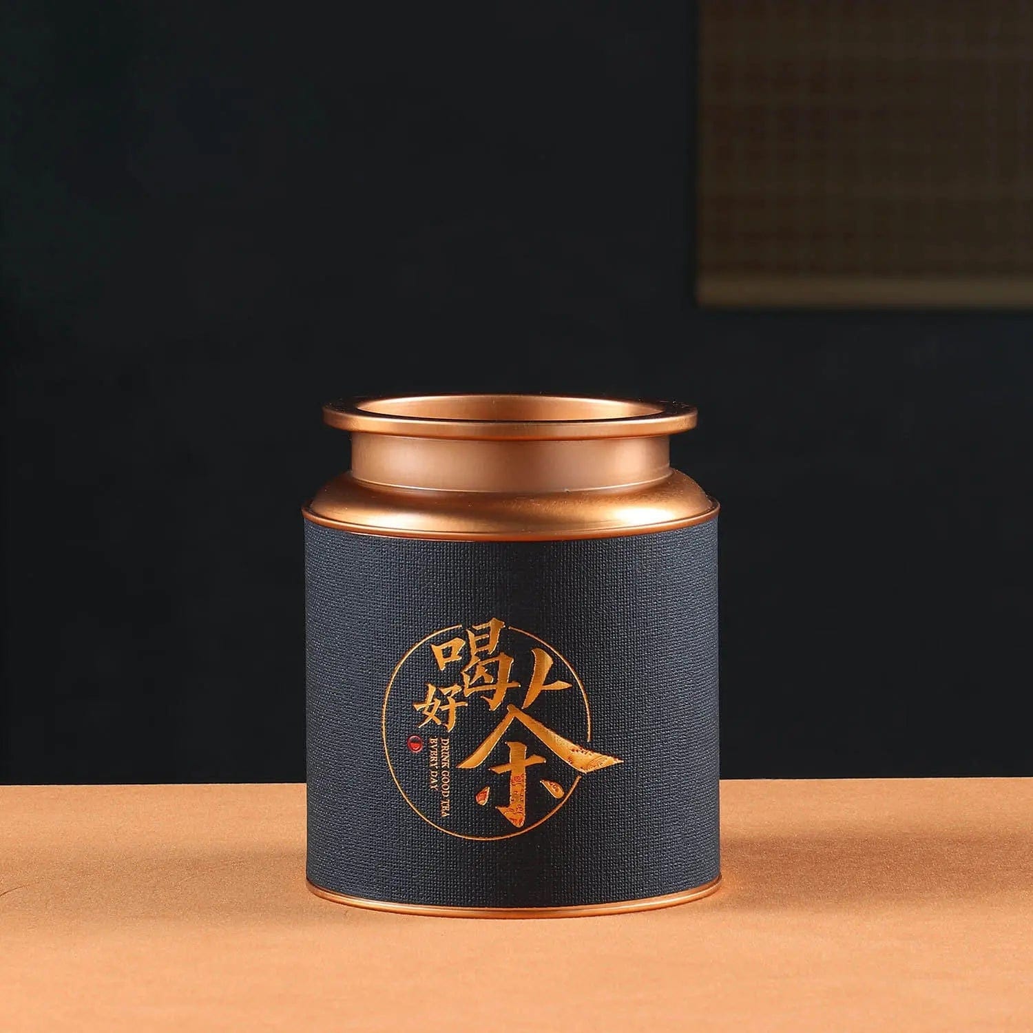 Design theedoos in metaal en Chinese patronen