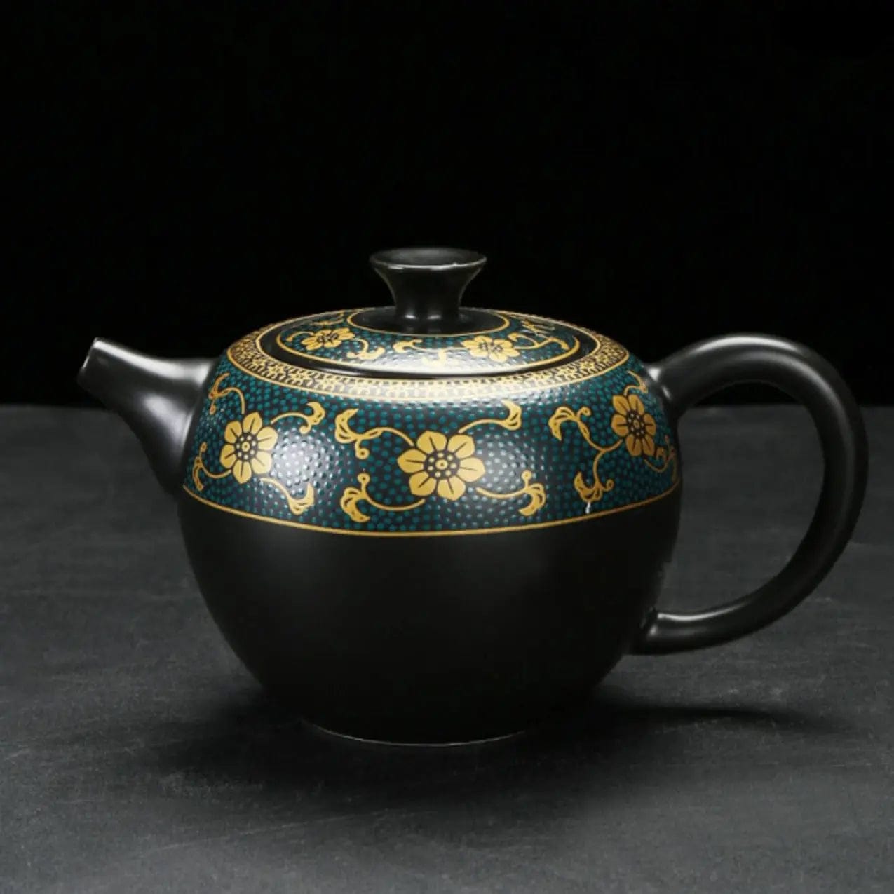 Hoogwaardige Chinese zwarte en gouden theeset