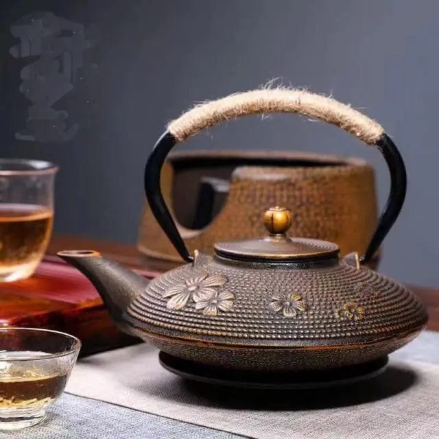 Japanse gietijzeren theepot met gouden bloemen 800ML