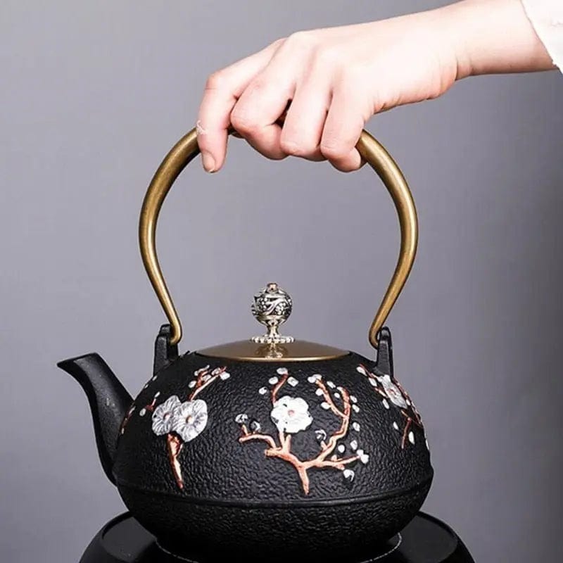 Japanse gietijzeren theepot met witte kersenbloesem, 1,2 liter