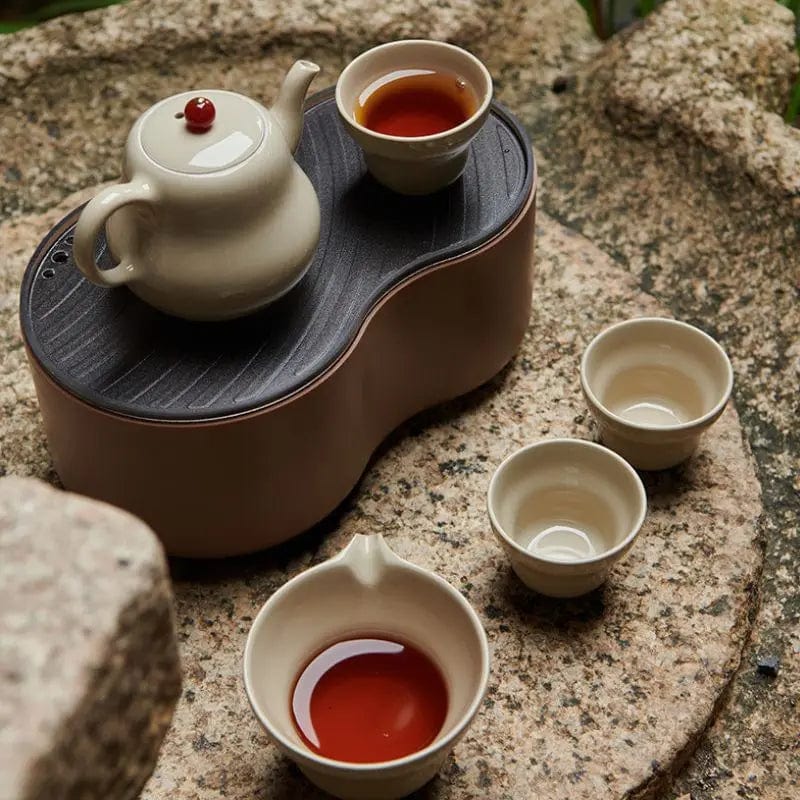 Klein Chinees keramiek theeservies