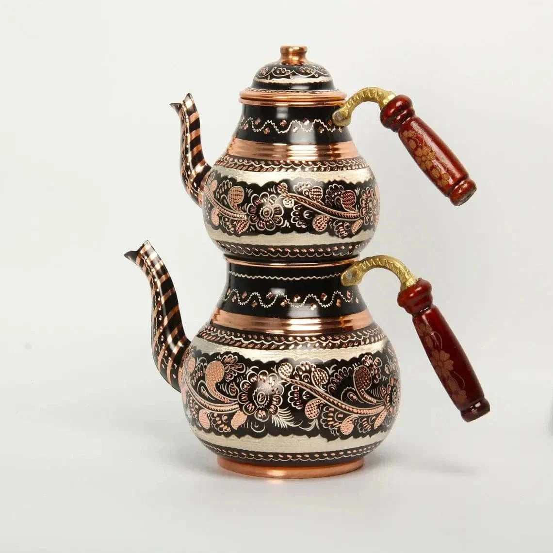Turkse koperen theepot met twee lagen en bloemenmotieven