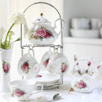 Engelse porseleinen theeset met rozen