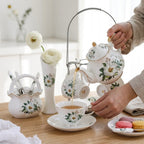 Engelse porseleinen theeset met witte bloemen – theepot 500 ml en 4 kopjes
