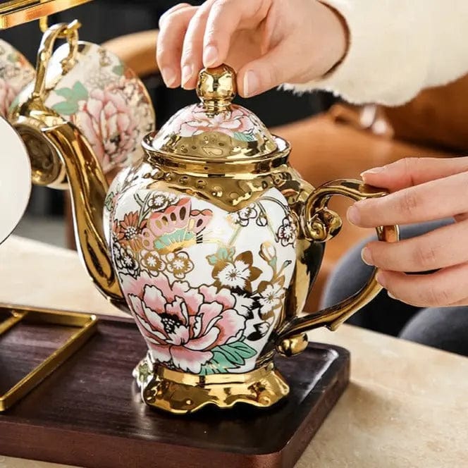 Engelse witte en gouden bloemen porseleinen theeset