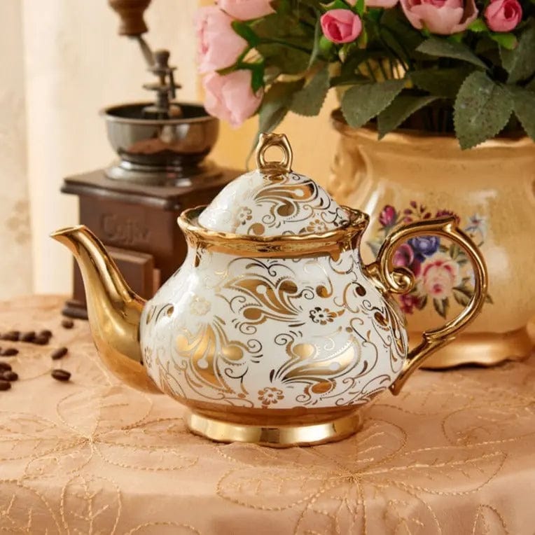 Engelse witte en gouden porseleinen theepot 1L