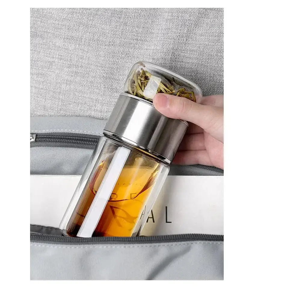Glazen theefles met omkeerbaar infusiesysteem