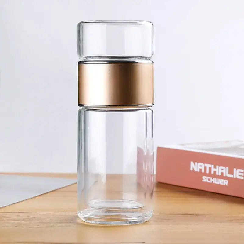 Glazen theefles met omkeerbaar infusiesysteem