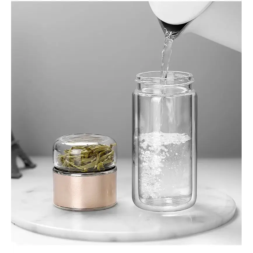 Glazen theefles met omkeerbaar infusiesysteem