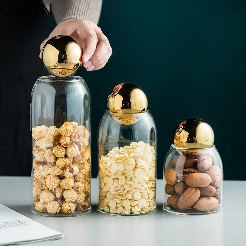 Gouden glazen voorraadpot