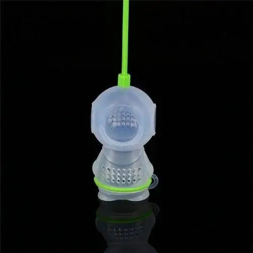 Groene siliconen thee-infuser in duikervorm