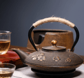 Japanse gietijzeren theepot met gouden bloemen 800ML