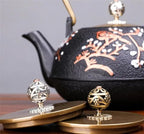 Japanse gietijzeren theepot met witte kersenbloesem, 1,2 liter