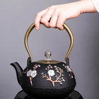 Japanse gietijzeren theepot met witte kersenbloesem, 1,2 liter