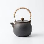 Japanse keramische theepot 475 ml met vintage design en handvat met touw