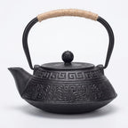 Japanse platte gietijzeren theepot 900 ml zwart met geometrisch motief
