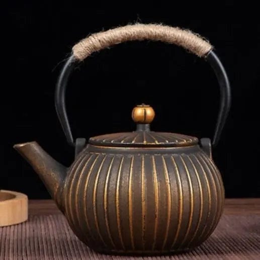 Japanse ronde gouden gietijzeren theepot 600ML