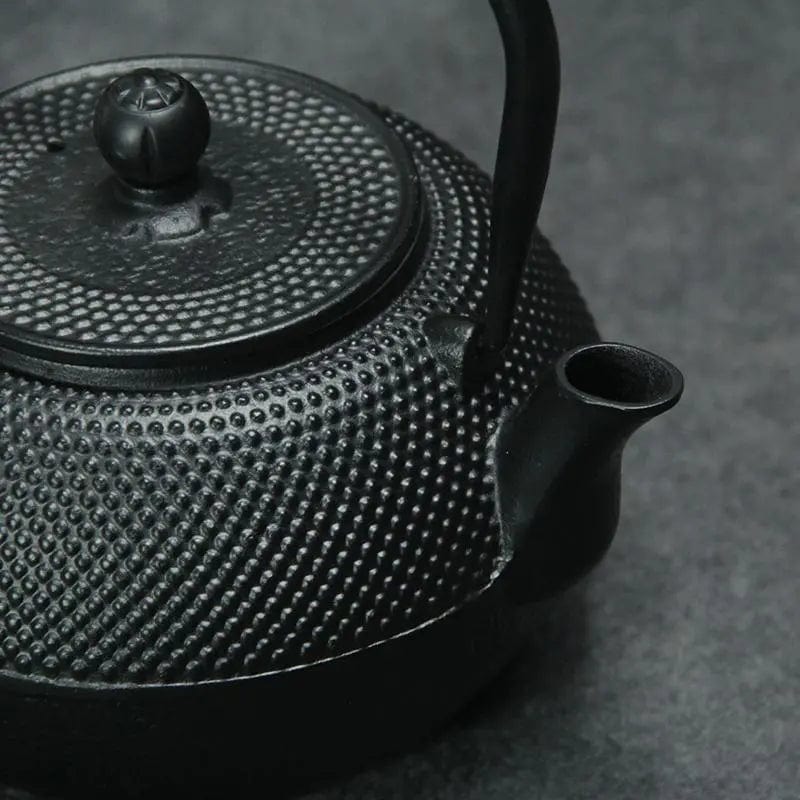 Japanse zwarte geëmailleerde gietijzeren theepot 600ML - 1,2L
