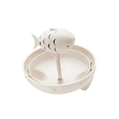 Kat theemok met vis-infuser