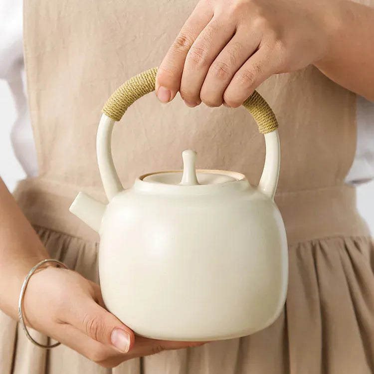 Keramische theepot 750 ml in Scandinavische stijl