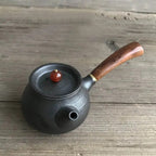 Kleine Japanse zwarte keramische theepot 180 ml