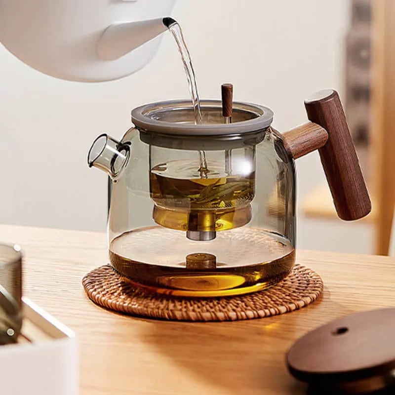 Ronde theepot van glas en hout met infuserknop 700 ml