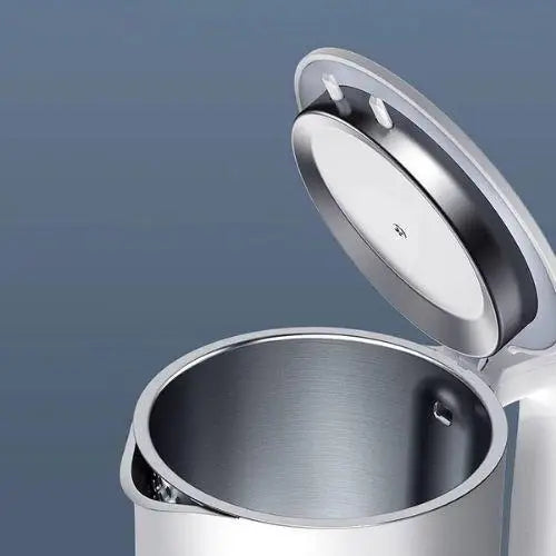 Witte elektrische waterkoker voor dagelijks gebruik